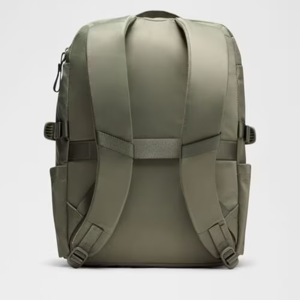 NWT Lululemon New Crew Backpack 22L / BAY LEAF - Picture 2 of 5